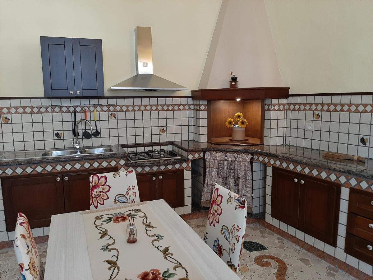 Casa Vacanze "Alizza" Alezio Bagian luar foto