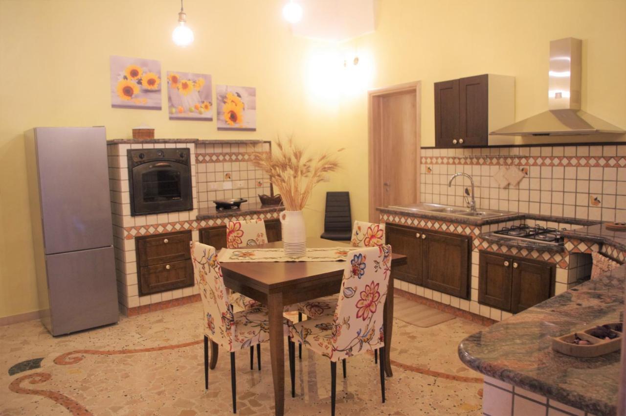 Casa Vacanze "Alizza" Alezio Bagian luar foto