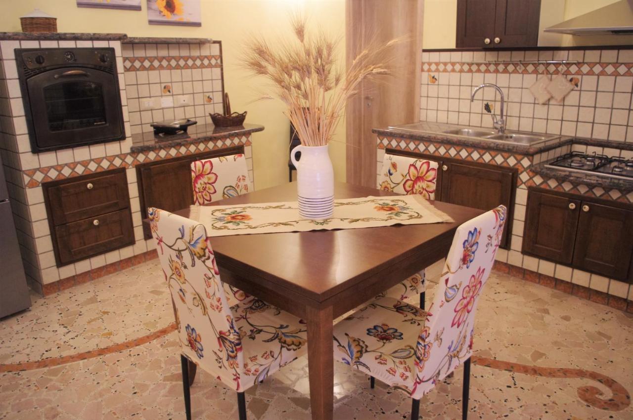 Casa Vacanze "Alizza" Alezio Bagian luar foto